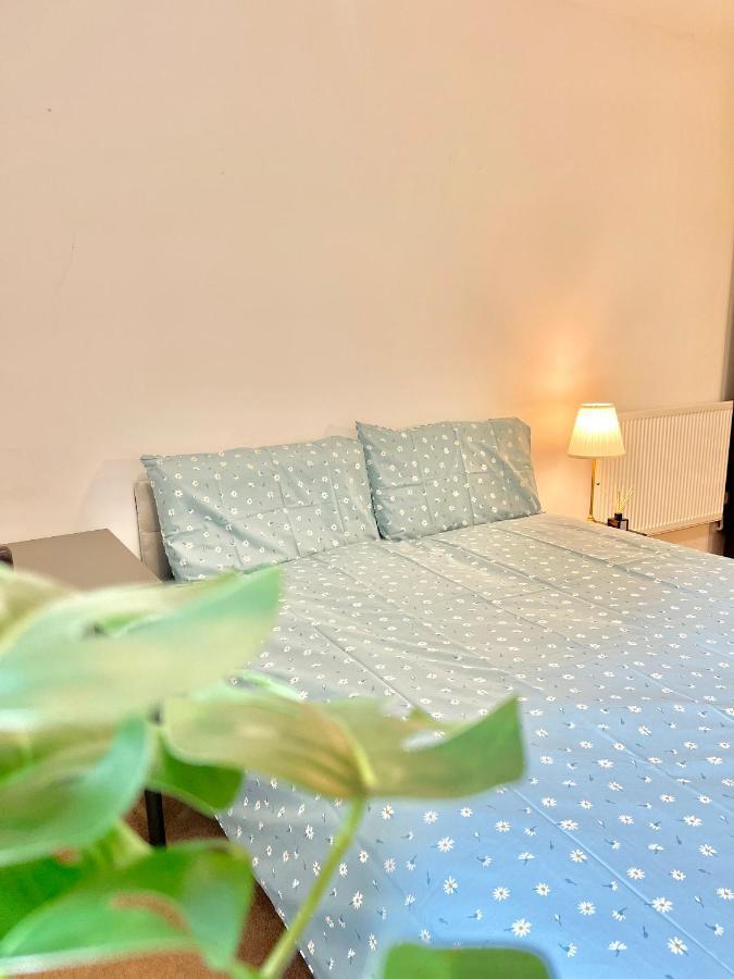 Appartement Modern Patio Flat Close To Sation & Canary Wharf *