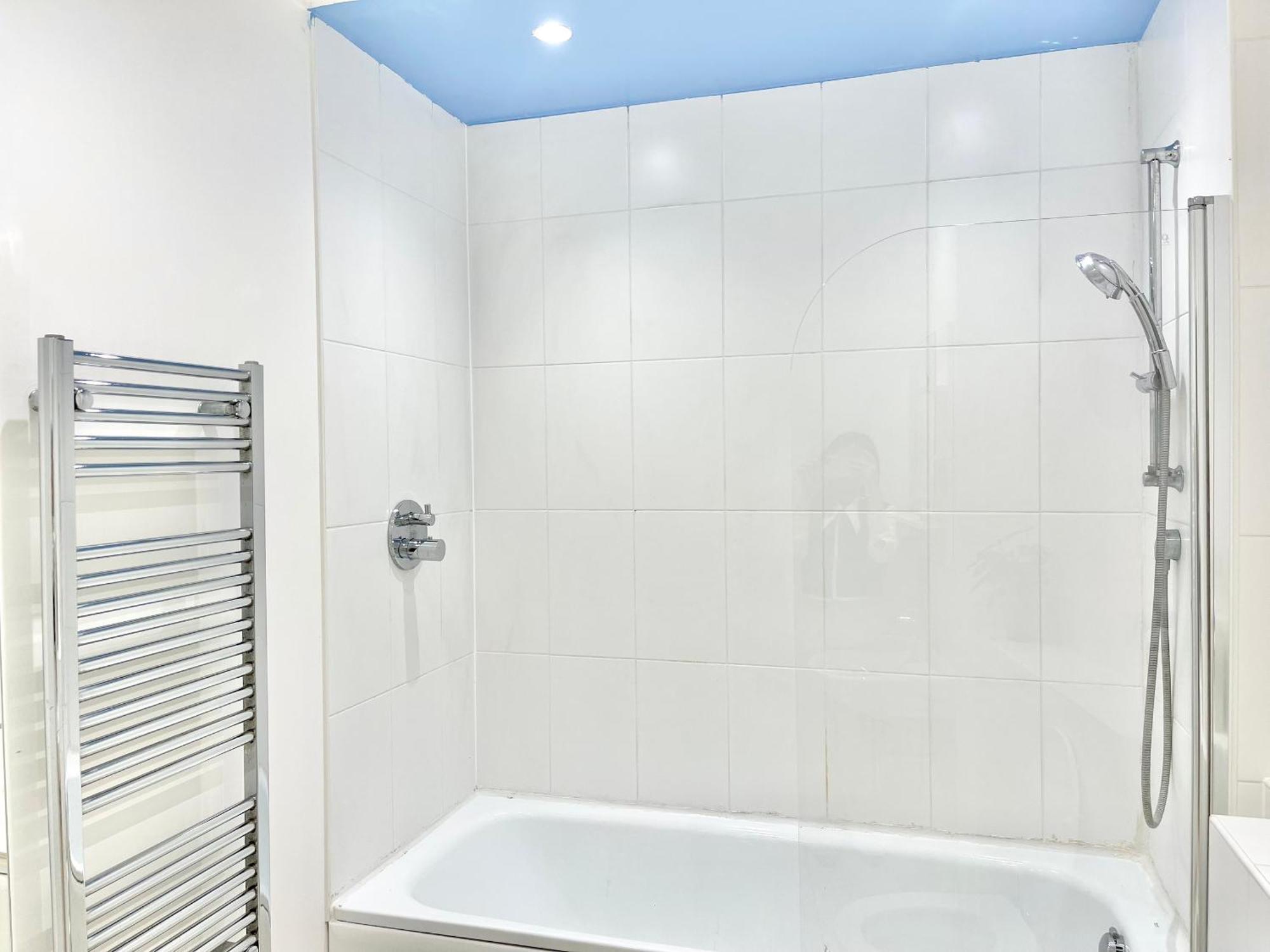 Modern Patio Flat Close To Sation & Canary Wharf Appartement *